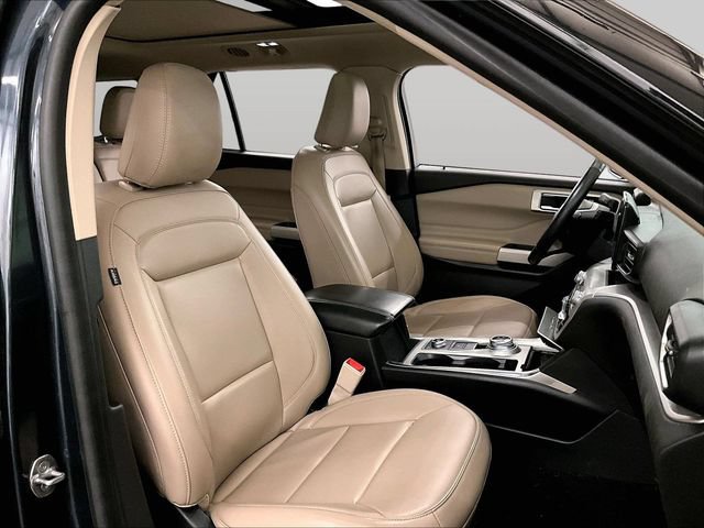 Certified 2022 Ford Explorer XLT w/ Equipment Group 202A AWD/4WD image 7