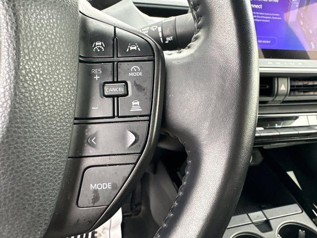 Used 2024 Toyota Prius LE FWD image 14