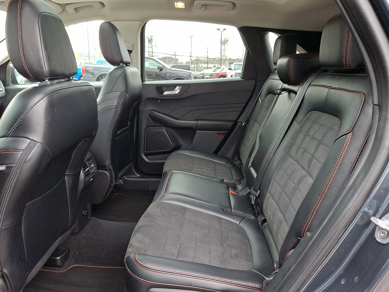 Certified 2022 Ford Escape SEL w/ SEL Stealth AWD Package image 10