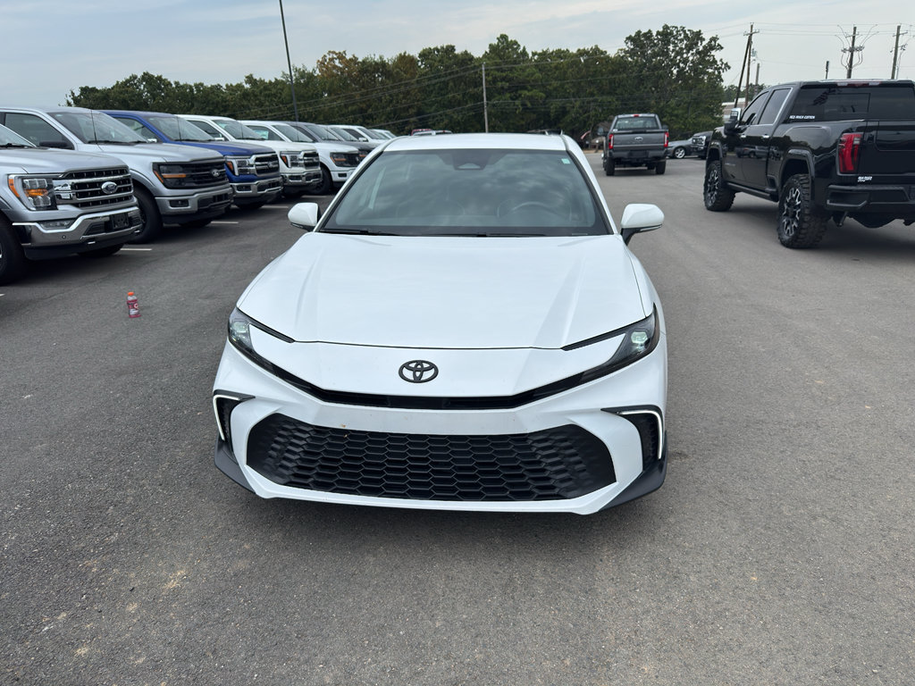 Used 2025 Toyota Camry SE w/ Multimedia Upgrade Package FWD image 2