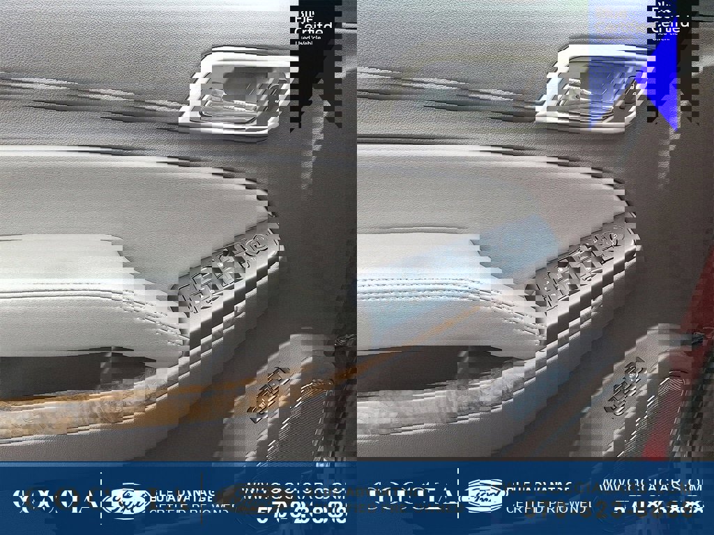 Used 2018 GMC Yukon Denali image 12