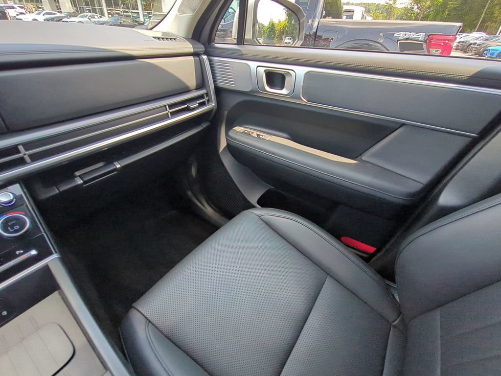 Used 2026 Hyundai Santa Fe SEL AWD/4WD image 19