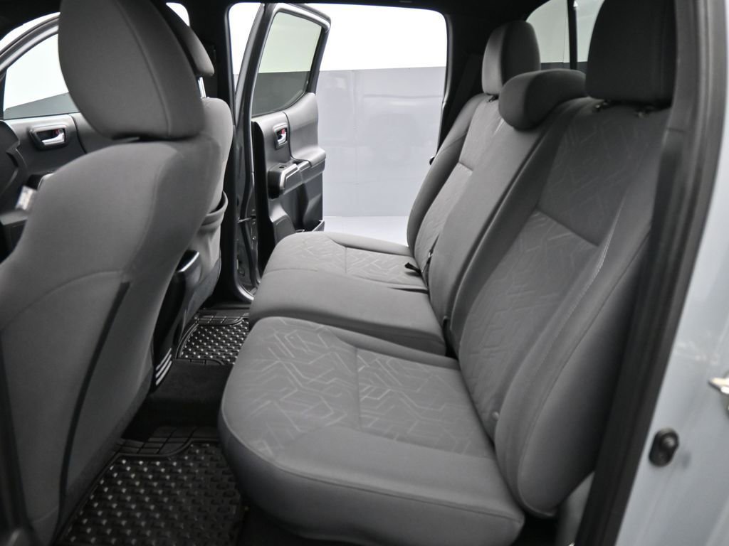 Used 2018 Toyota Tacoma TRD Off-Road image 16