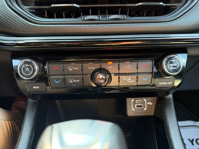 Used 2023 Jeep Compass Latitude w/ Convenience Group AWD/4WD image 16