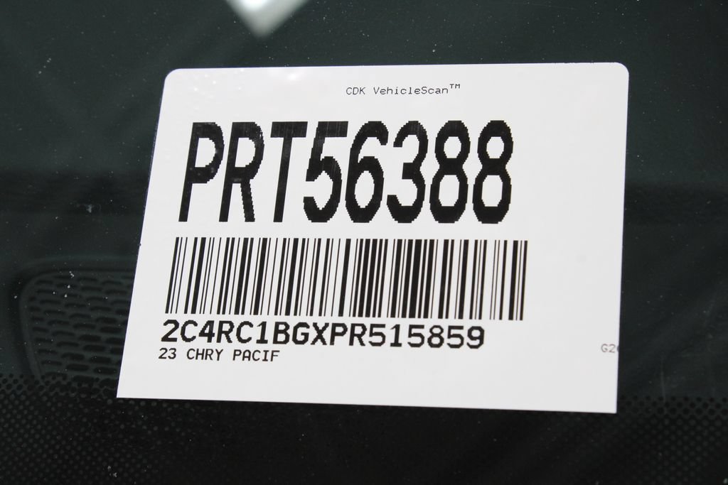 Used 2023 Chrysler Pacifica Touring-L FWD image 37