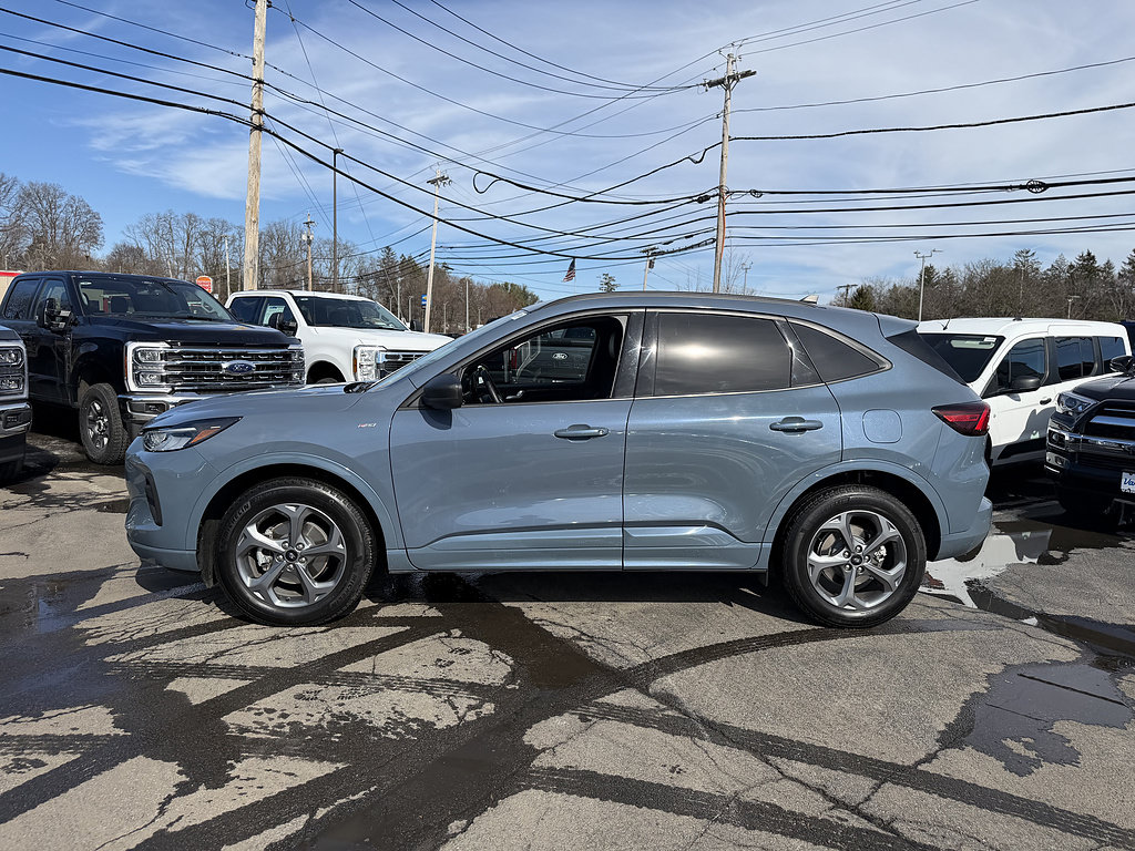 Certified 2024 Ford Escape ST-Line w/ Tech Pack #1 AWD/4WD image 4