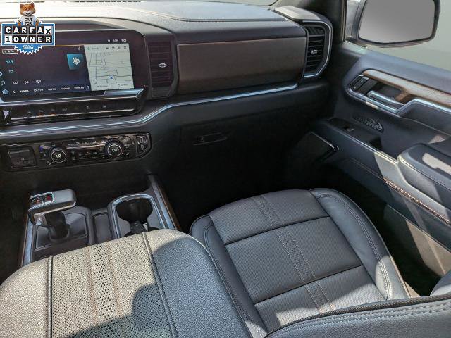 Used 2024 Chevrolet Silverado 1500 High Country w/ High Country Premium Package AWD/4WD image 17