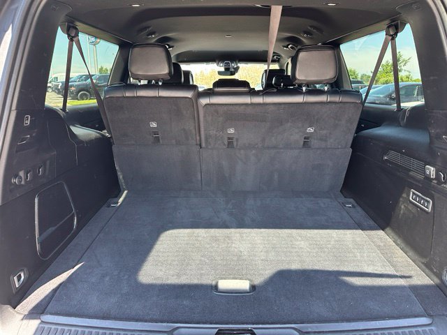 Used 2024 Jeep Wagoneer L Series II w/ Flexible Seating Group AWD/4WD image 12