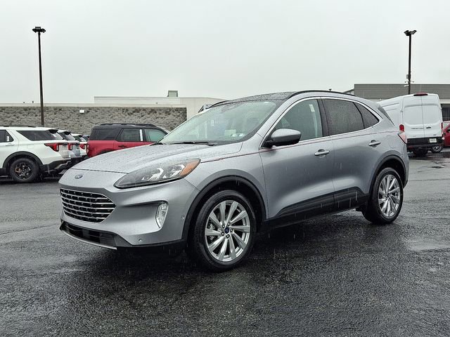 Certified 2021 Ford Escape Titanium w/ Titanium Elite Package AWD/4WD image 3