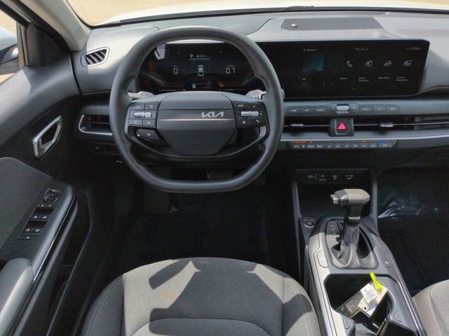 Used 2025 Kia K4 FWD image 18