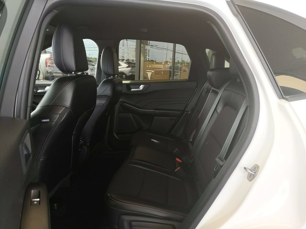 Certified 2023 Ford Escape ST-Line Elite AWD/4WD image 13