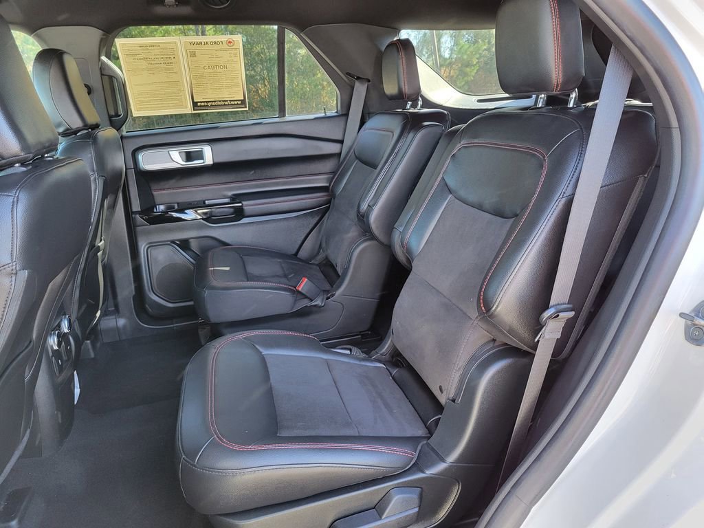 Certified 2023 Ford Explorer ST-Line w/ Class IV Trailer Tow Package image 15