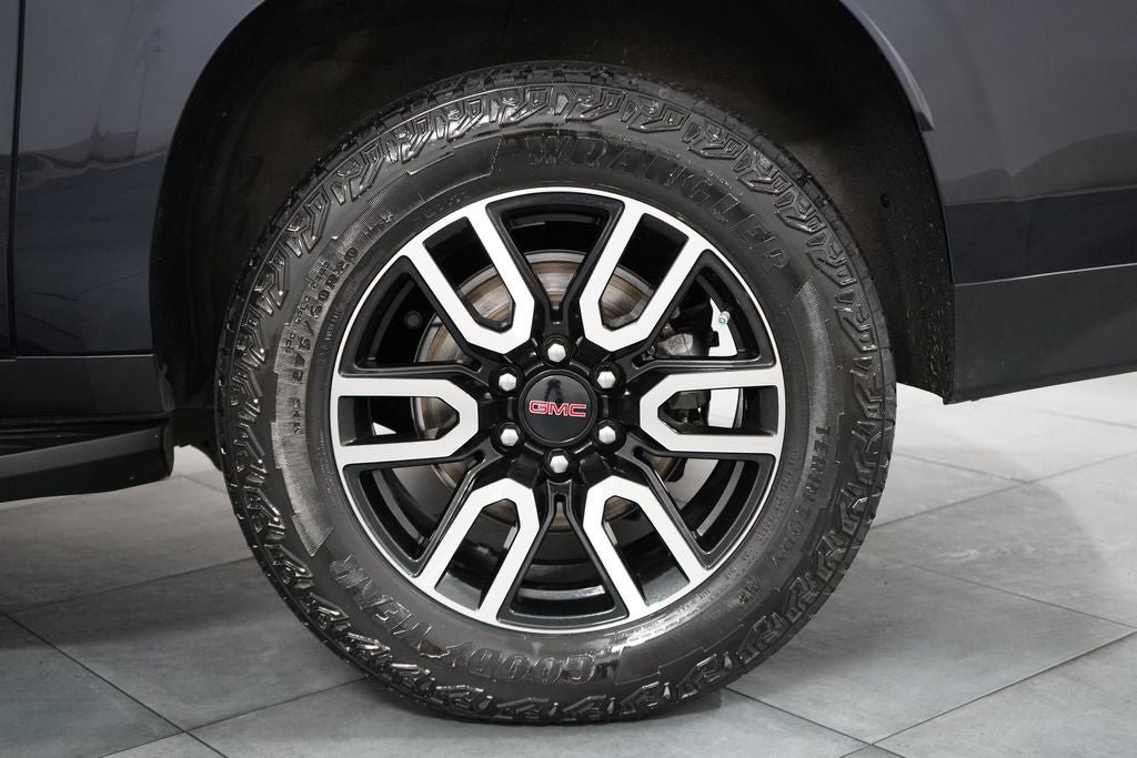 Used 2023 GMC Yukon XL AT4 AWD/4WD image 38