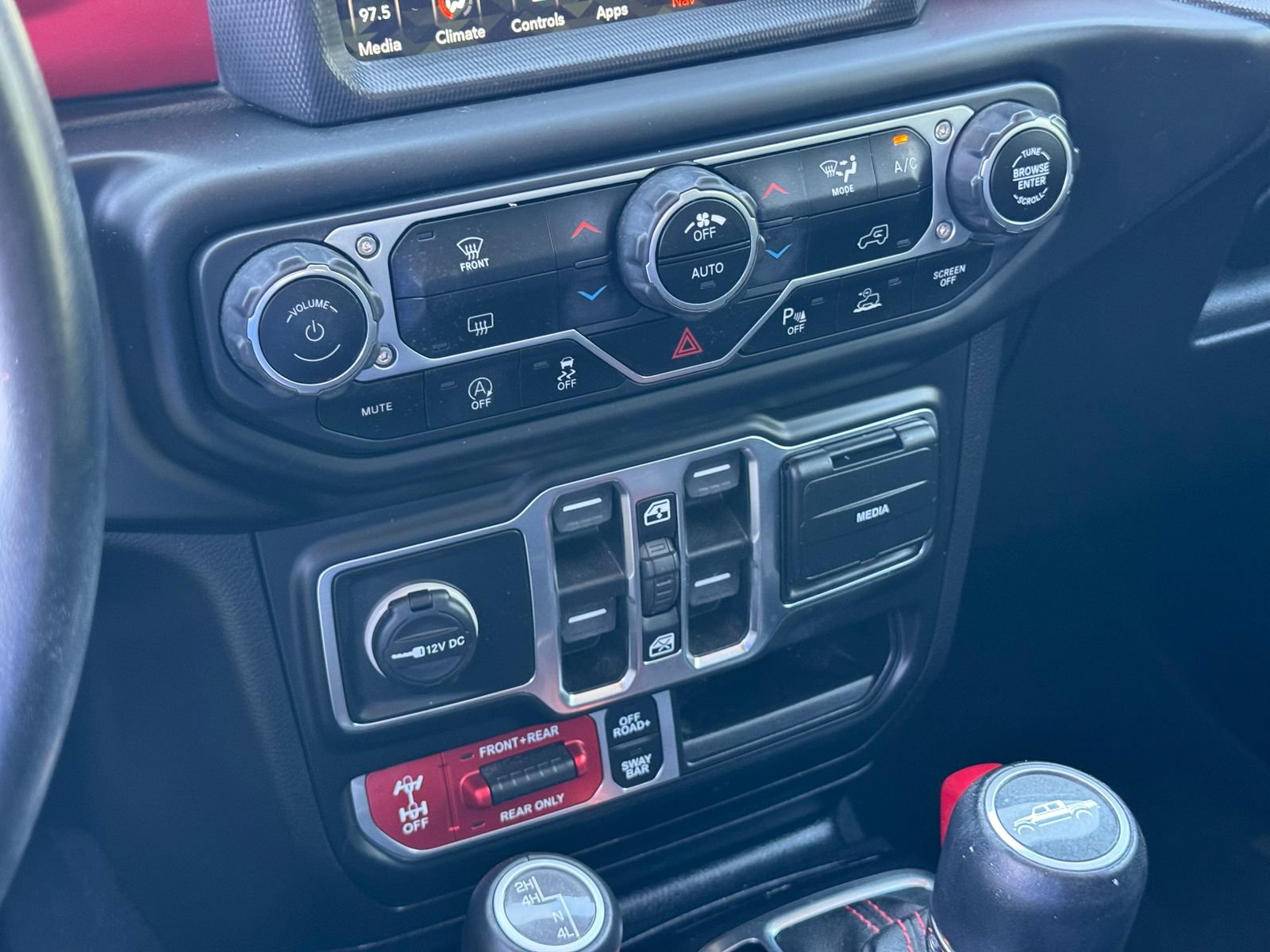 Used 2020 Jeep Gladiator Rubicon AWD/4WD image 26