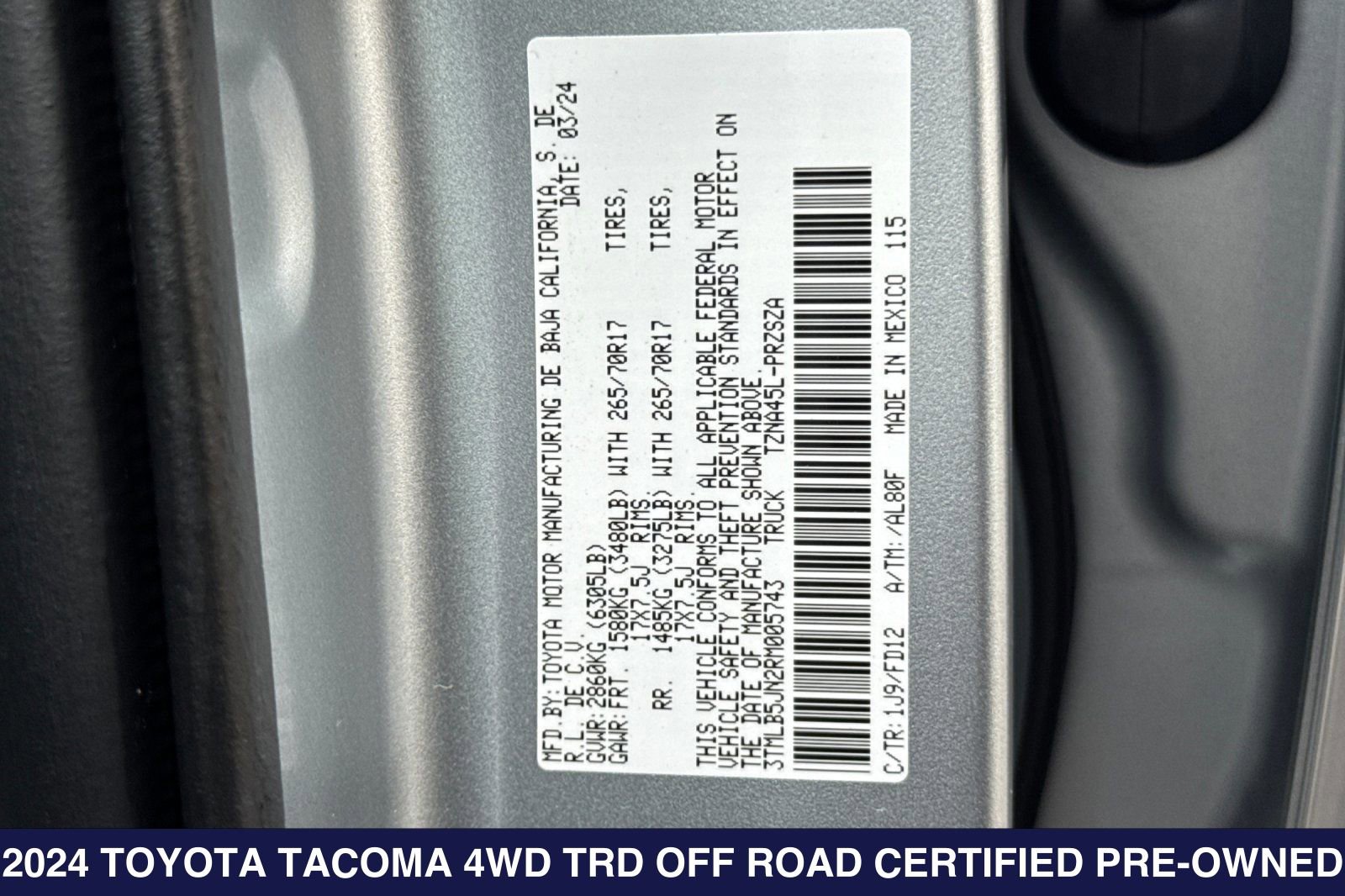 Used 2024 Toyota Tacoma TRD Off-Road w/ TRD Off Road Upgrade Package AWD/4WD image 31