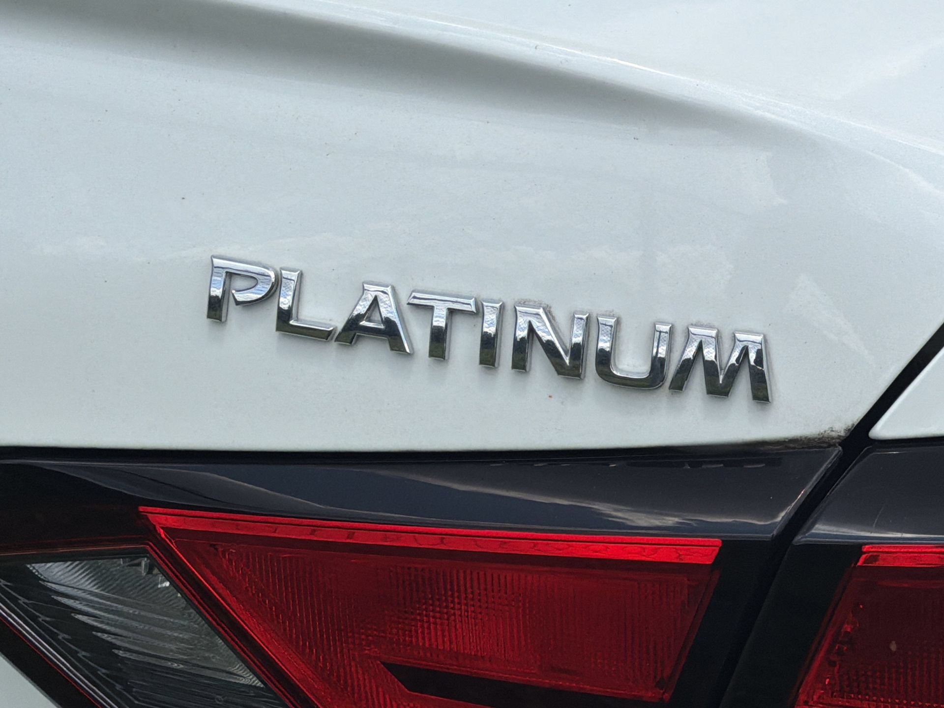 Used 2022 Nissan Altima 2.5 Platinum AWD/4WD image 6