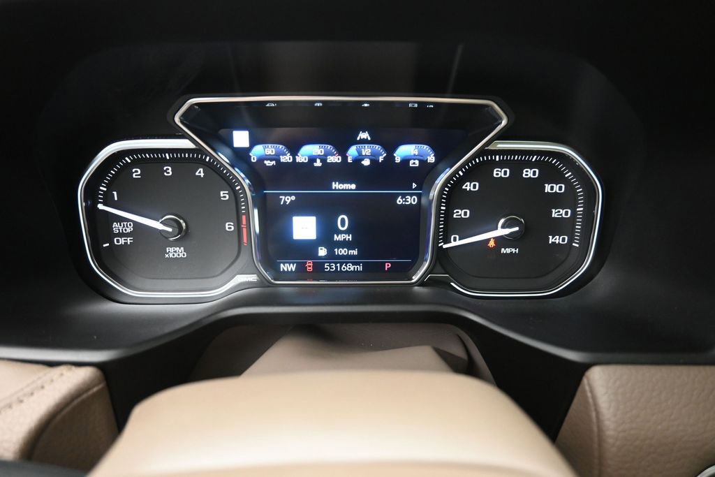 Used 2021 GMC Yukon XL Denali w/ Denali Premium Package RWD image 3