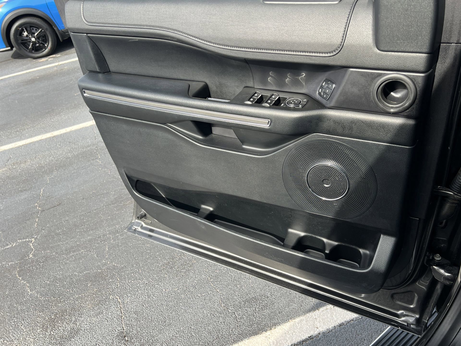 Certified 2021 Ford Expedition XLT image 24