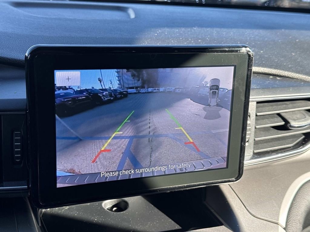 Certified 2022 Ford Explorer XLT w/ Equipment Group 202A image 29