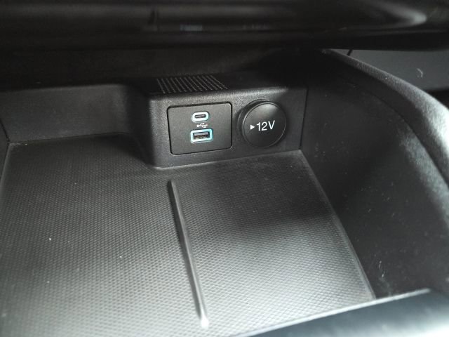Certified 2022 Ford Escape Titanium AWD/4WD image 18