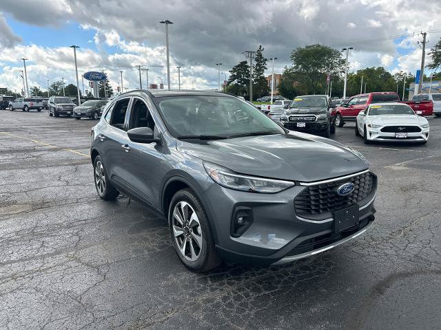 Certified 2025 Ford Escape Platinum AWD/4WD image 8