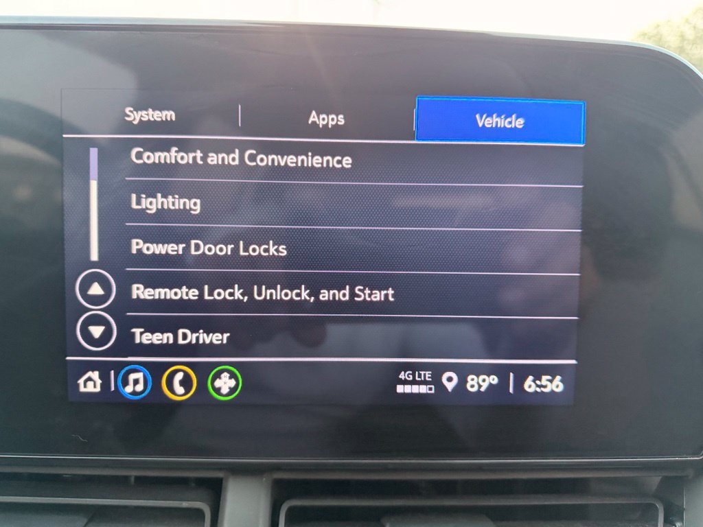 Used 2024 Chevrolet Trax RS FWD image 22
