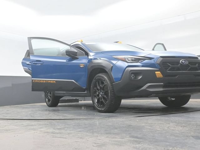 Used 2025 Subaru Crosstrek 2.5i Wilderness w/ Crosstrek Mirror Package AWD/4WD image 30