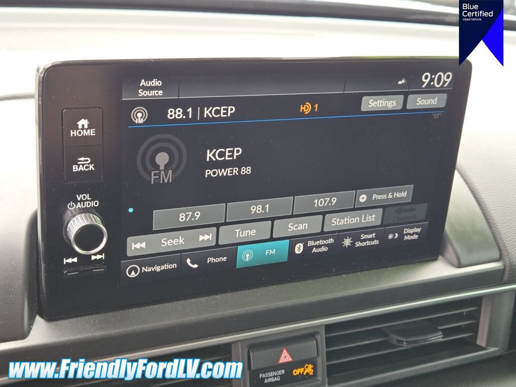 Used 2025 Honda Pilot Elite image 25