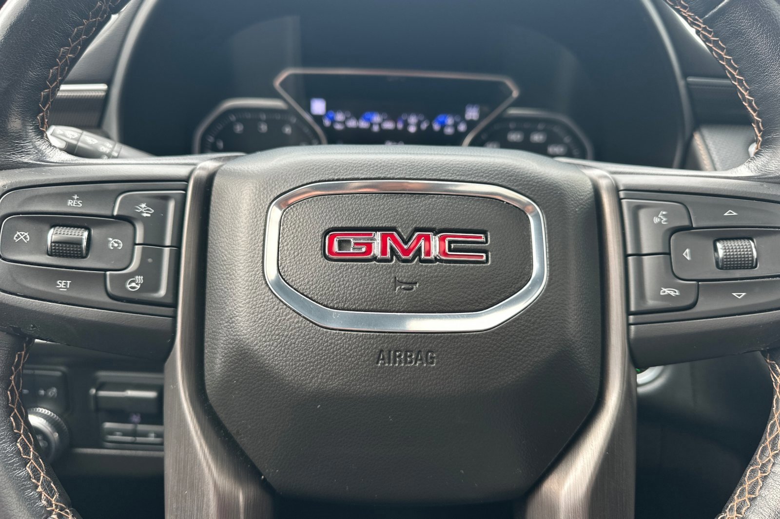 Used 2021 GMC Yukon AT4 w/ AT4 Premium Plus Package image 26