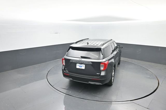 Certified 2020 Ford Explorer XLT w/ Equipment Group 202A AWD/4WD image 30