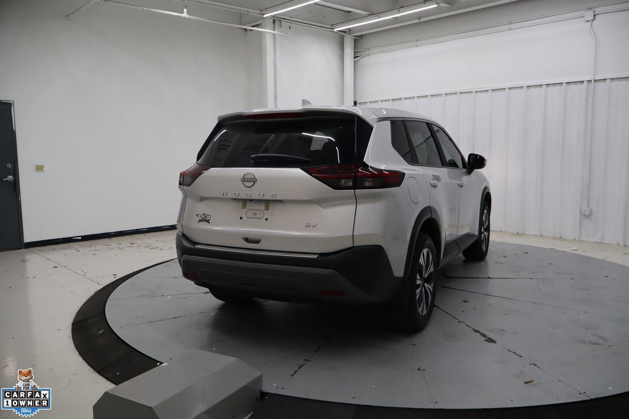 Used 2023 Nissan Rogue SV image 5