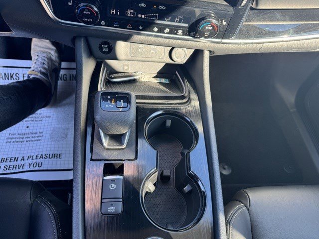 Used 2024 Nissan Rogue SL w/ SL Premium Package image 23