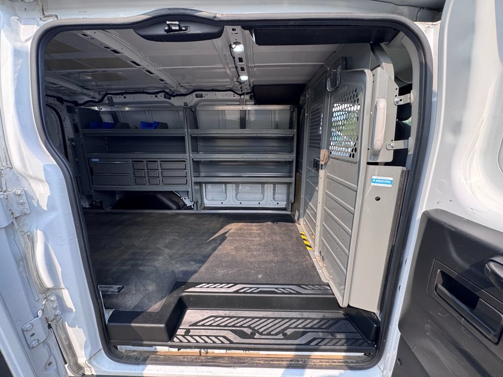 Certified 2019 Ford Transit 250 130 Low Roof RWD image 13