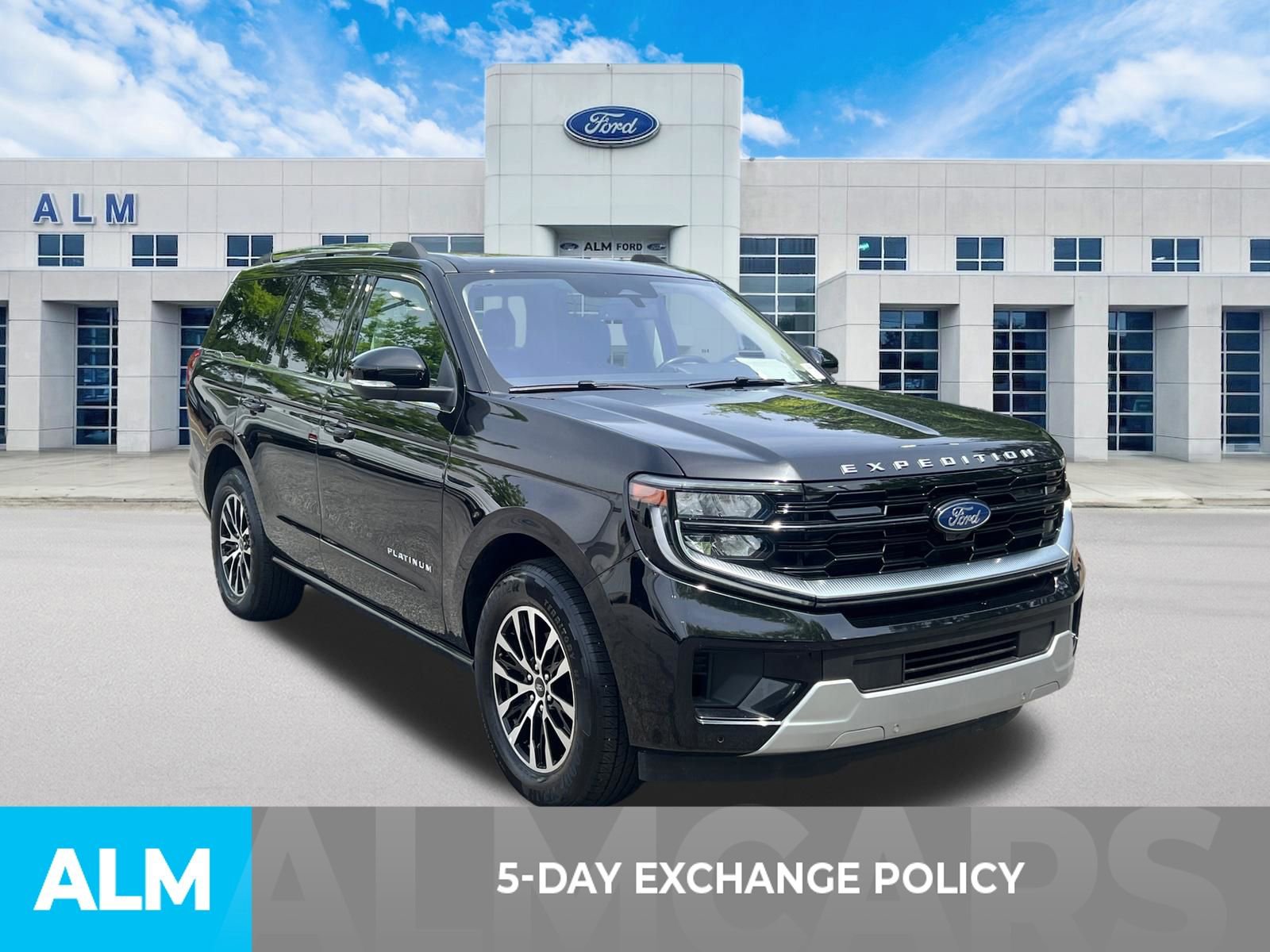 Certified 2025 Ford Expedition Platinum AWD/4WD image 3
