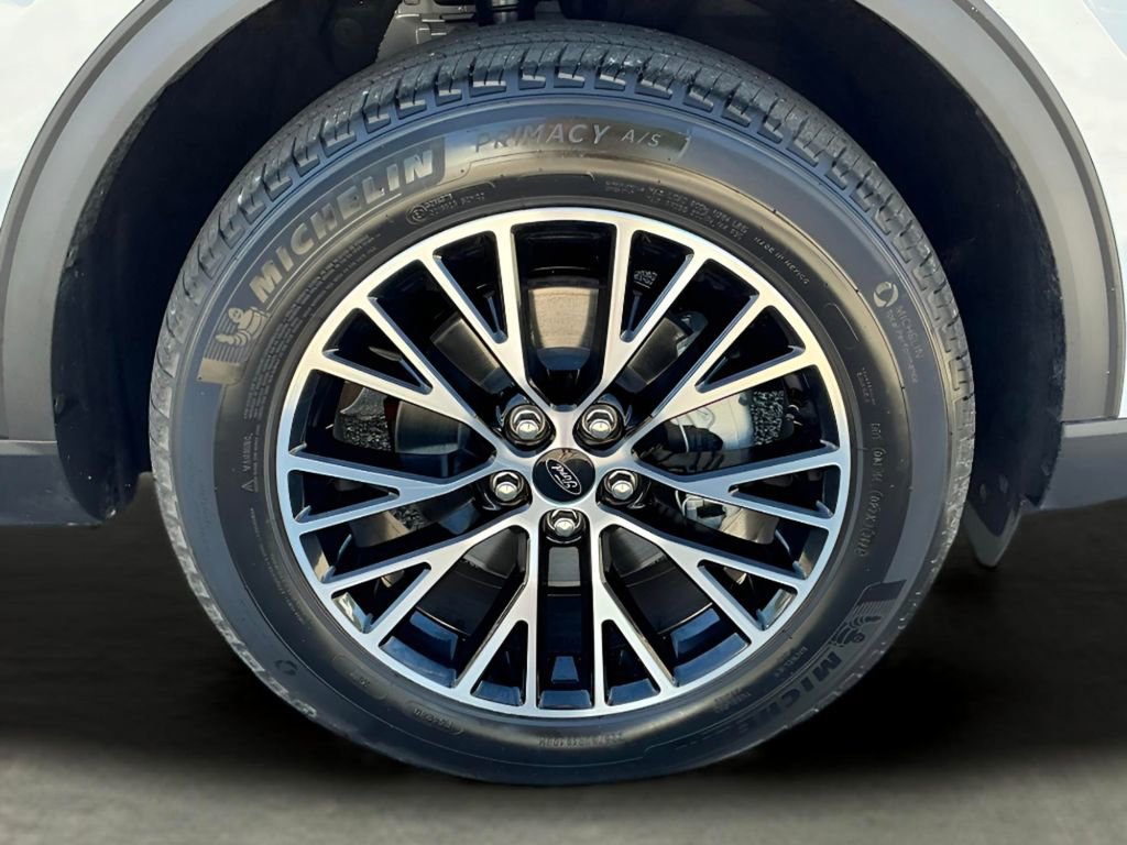 Certified 2026 Ford Escape Base image 17