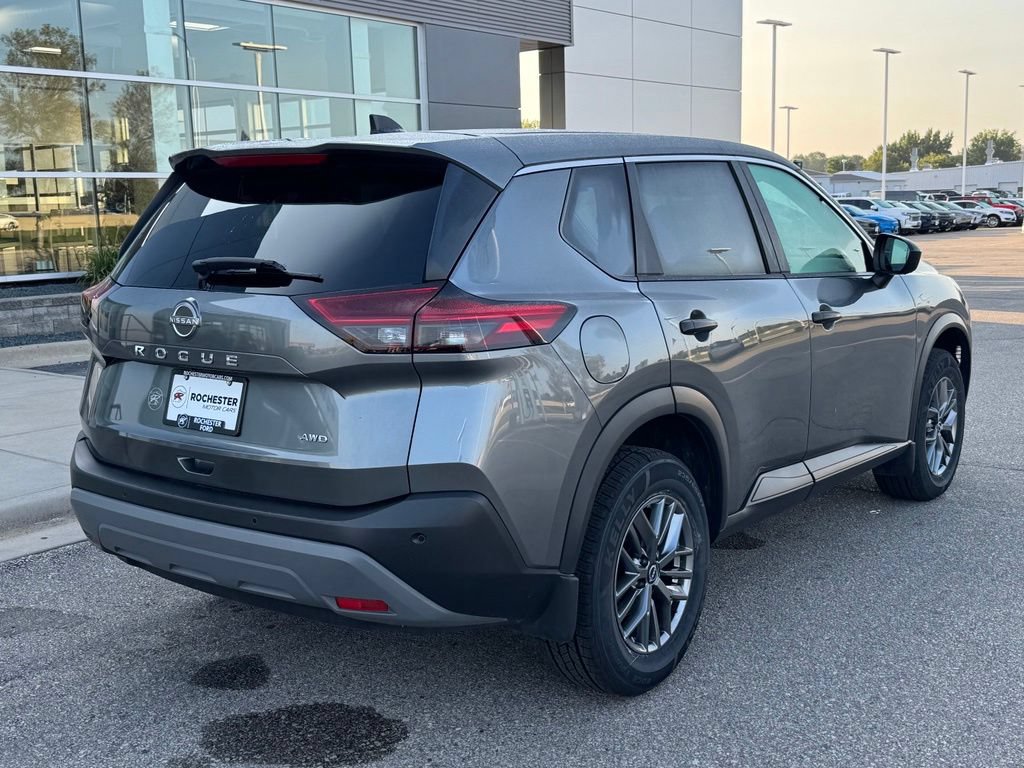 Used 2023 Nissan Rogue S AWD/4WD image 35