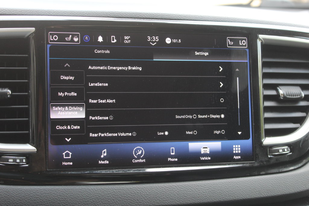 Used 2024 Chrysler Pacifica Touring-L FWD image 20