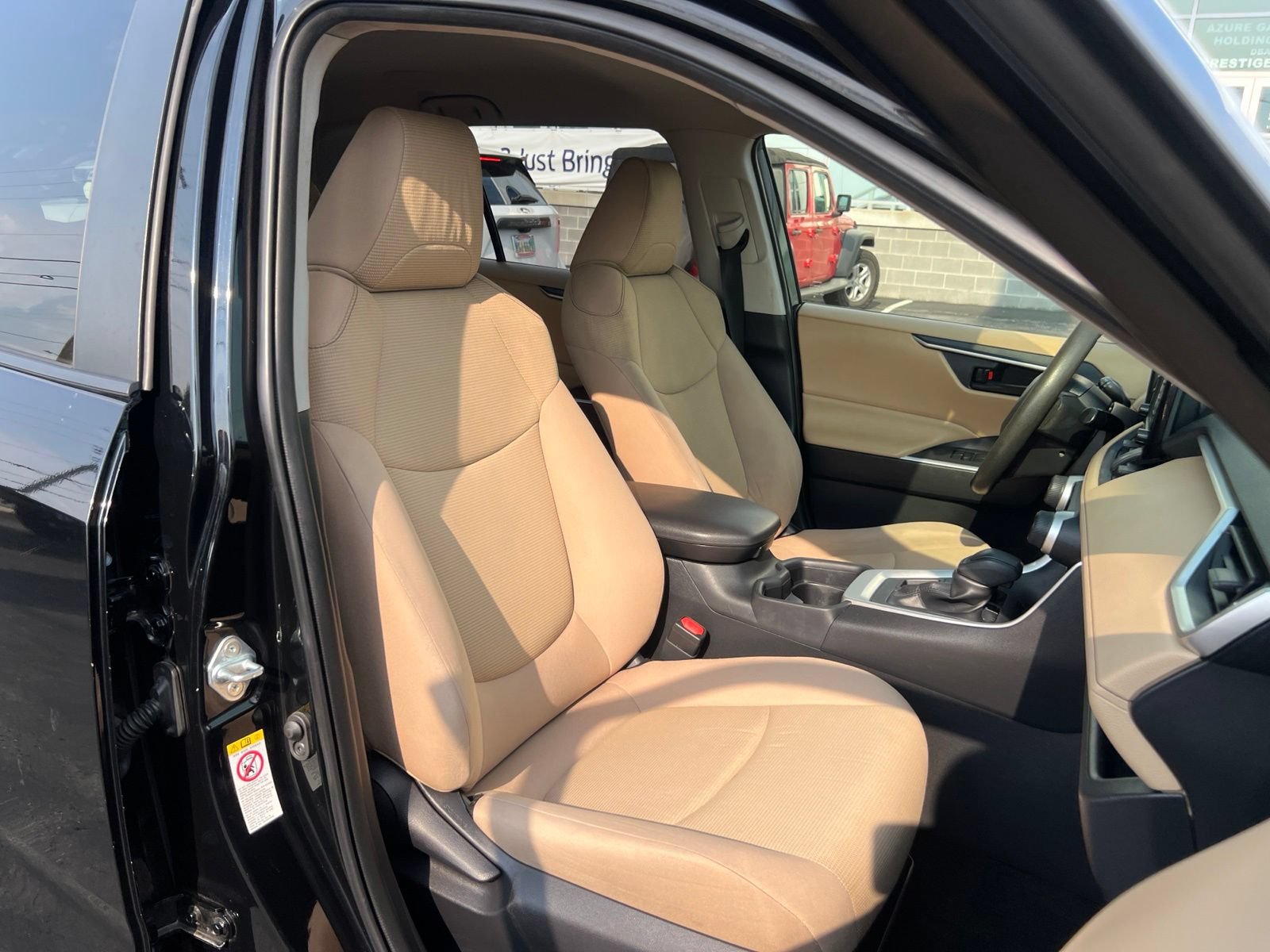 Used 2019 Toyota RAV4 LE w/ All Weather Liner Package AWD/4WD image 47