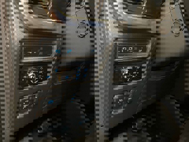 Certified 2023 Ford F150 Lariat w/ Equipment Group 502A High image 16