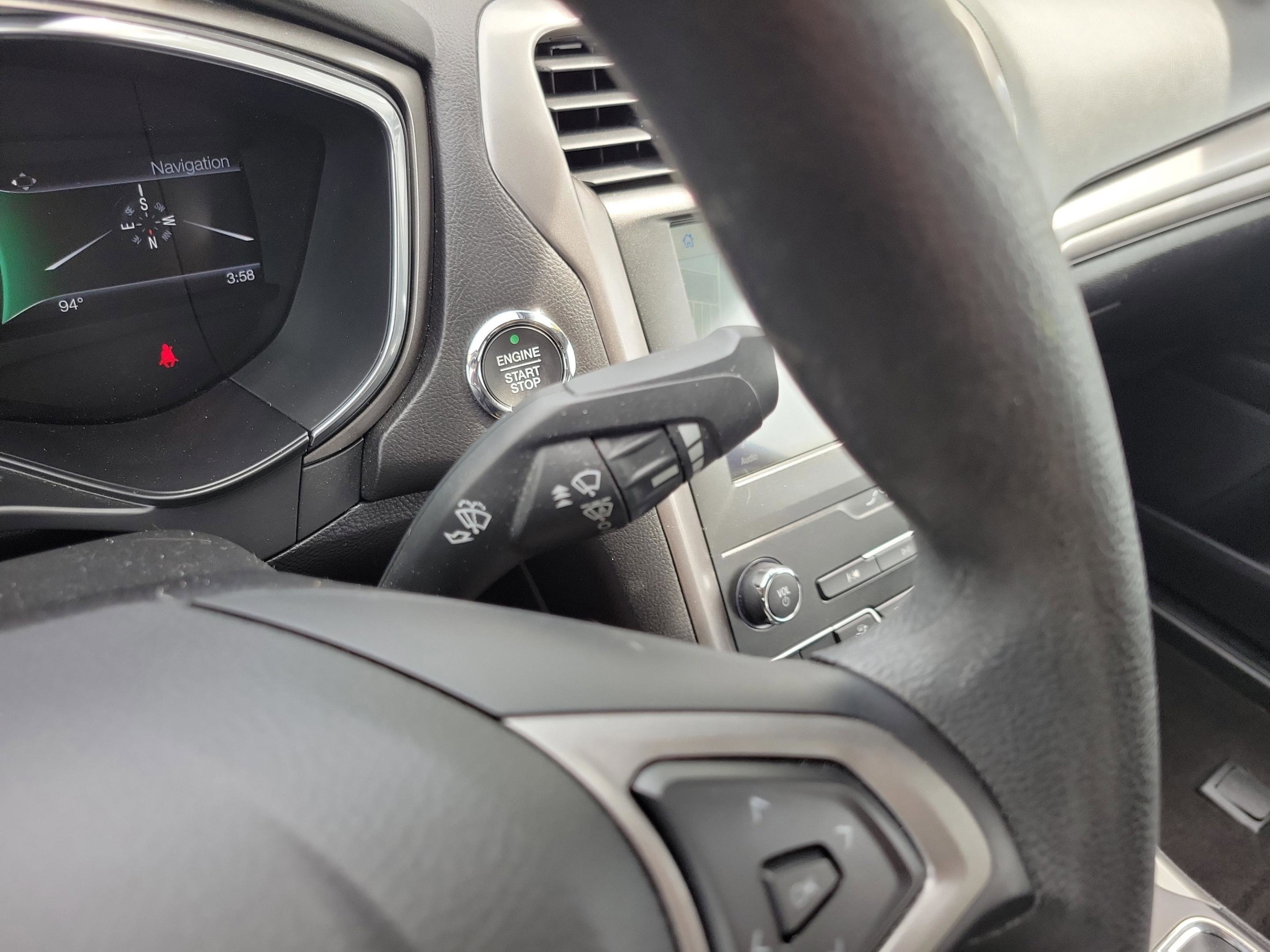 Certified 2020 Ford Fusion SE FWD image 23