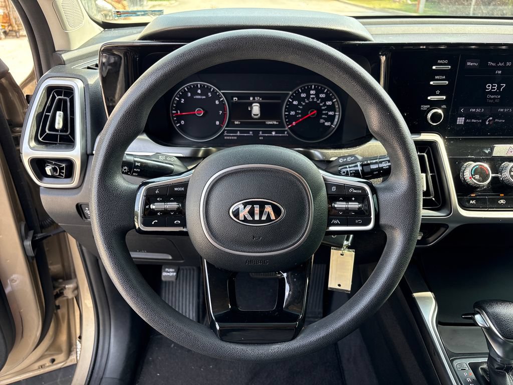 Used 2021 Kia Sorento LX FWD image 17