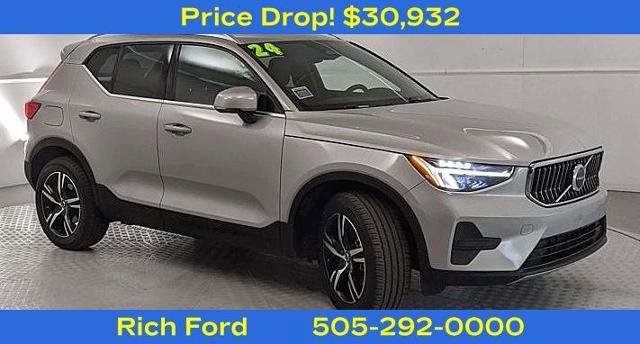 Used 2024 Volvo XC40 B5 Core AWD/4WD image 6