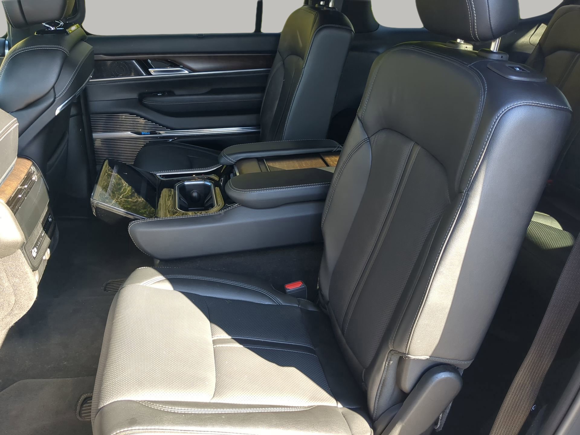 Used 2022 Jeep Grand Wagoneer Series I image 46