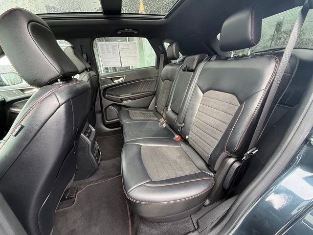 Certified 2023 Ford Edge ST-Line image 18
