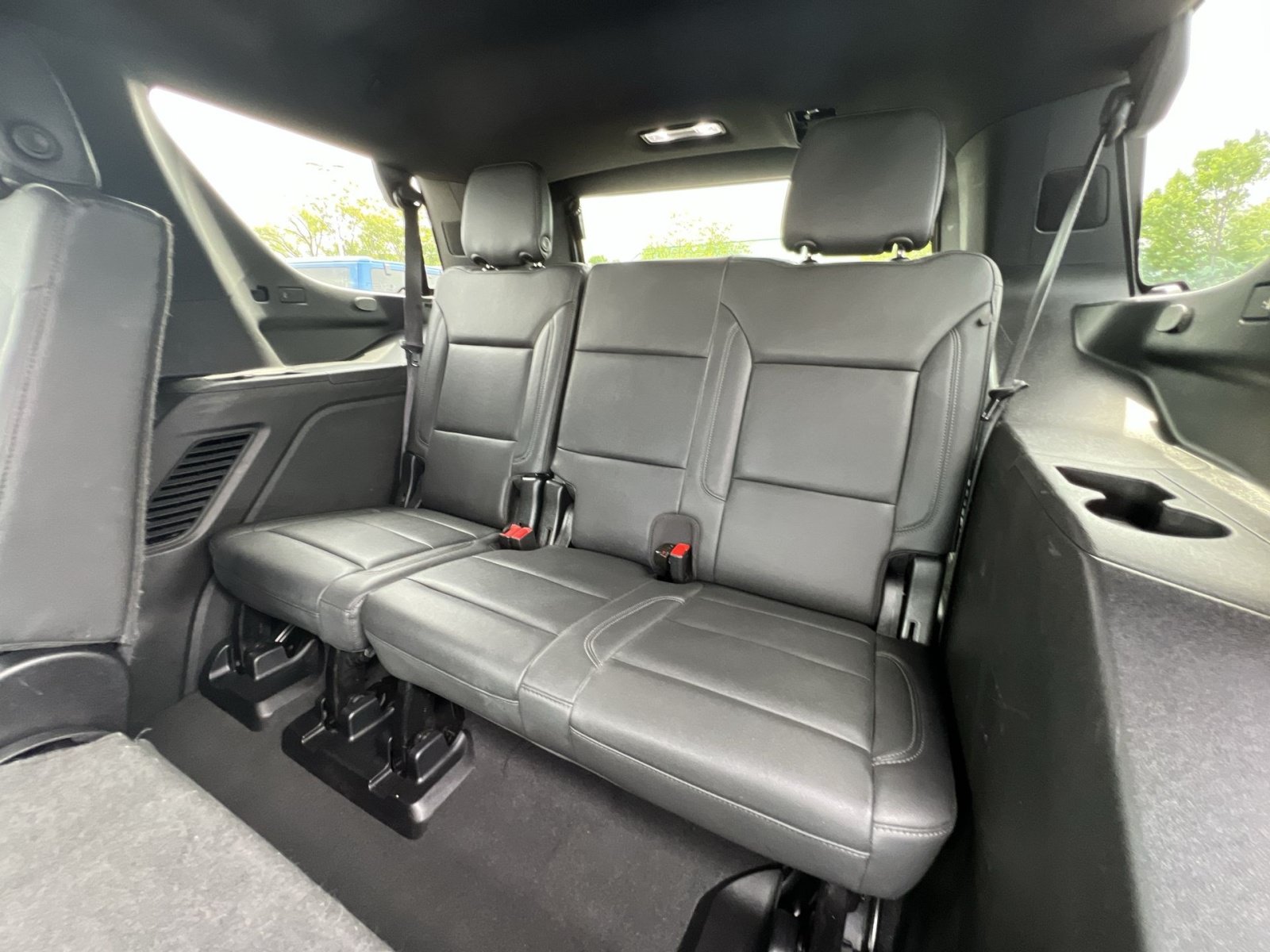 Used 2024 Chevrolet Tahoe LT AWD/4WD image 33