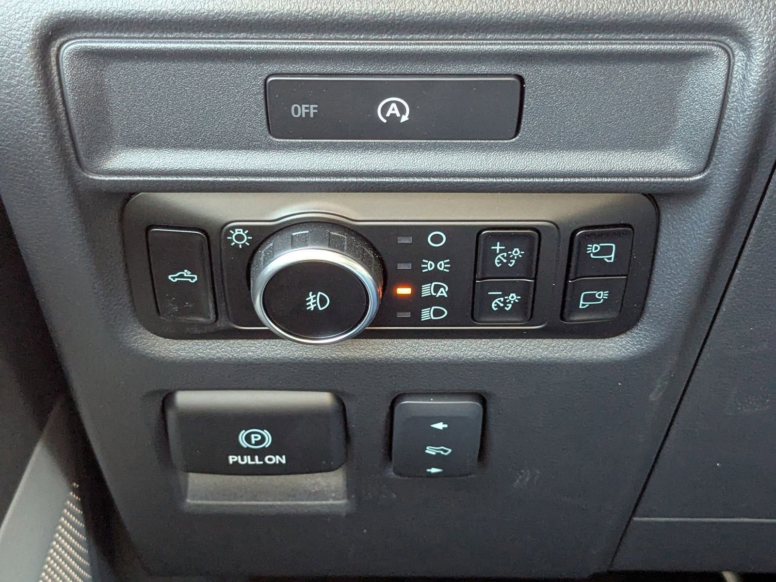 Certified 2025 Ford F150 Platinum w/ Equipment Group 702A High image 28