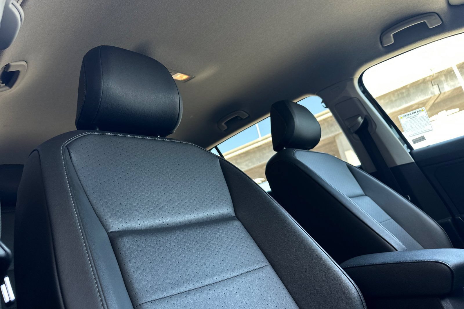 Used 2019 Volkswagen Tiguan SE FWD image 17