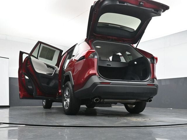 Used 2024 Toyota RAV4 XLE AWD/4WD image 40