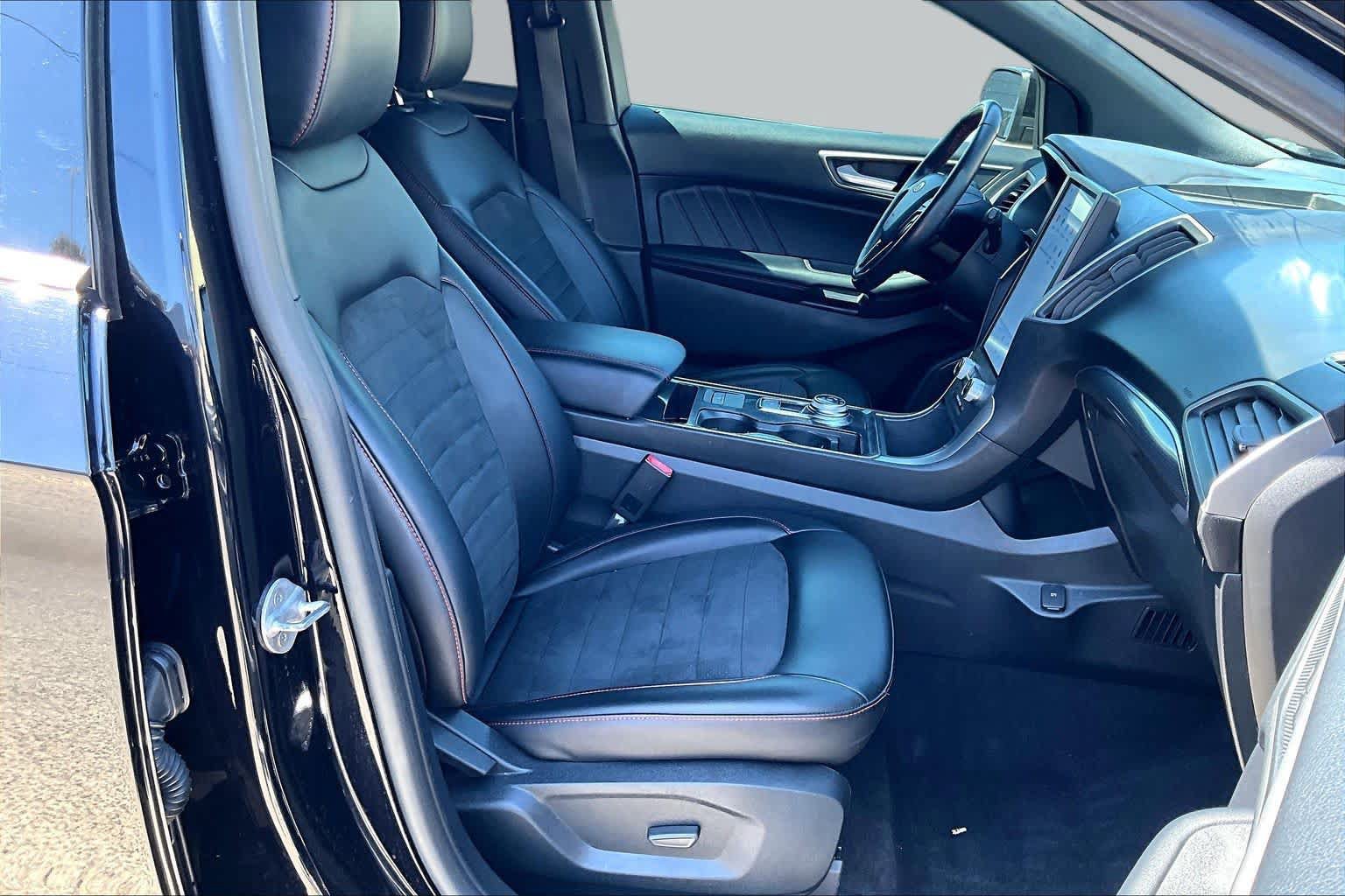 Certified 2021 Ford Edge ST-Line FWD image 11
