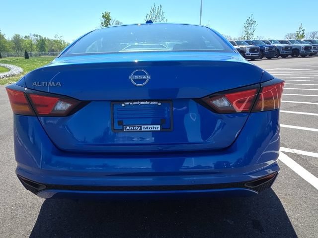 Used 2025 Nissan Altima 2.5 SV FWD image 9
